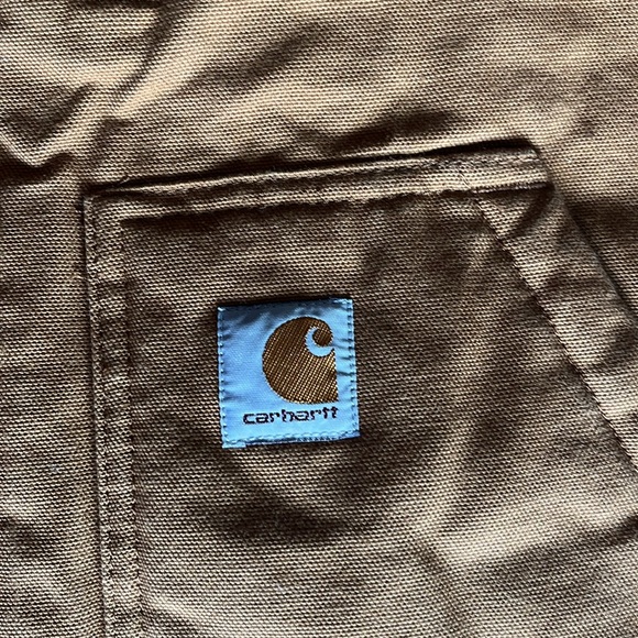 Men’s Carhartt Sherpa Lined Brown Vest - Picture 4 of 11